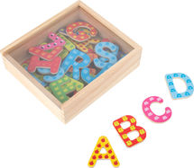 Colourful Magnetic Letters LE10732 Small foot company 1