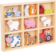 Wooden farm animals in box NCT11850 New Classic Toys 1