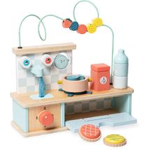 Multi-activity early learning kitchen V8122 Vilac 1