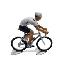 Bahrain Victorious jersey cycling figurine FR-M21 Fonderie Roger 1