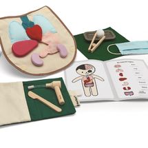 Surgeon set PT3703 Plan Toys, The green company 1