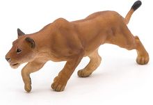 Lioness chasing figure PA-50251 Papo 1