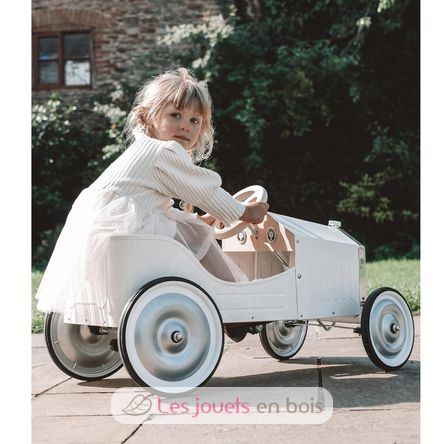 Large ivory pedal car V1150W Vilac 7