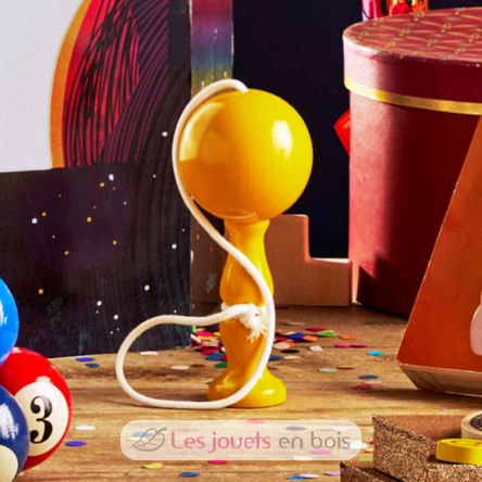 Yellow solid wood cup-and-ball V7203Y Vilac 3