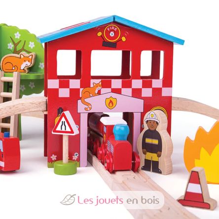Fire Station Train Set BJT037 Bigjigs Toys 6