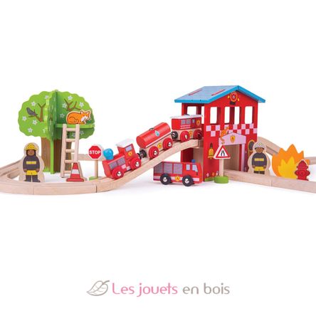 Fire Station Train Set BJT037 Bigjigs Toys 2