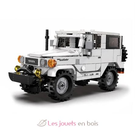 Toyota Land Cruiser FJ40 vehicle 374 Pieces C55042W CaDA 1