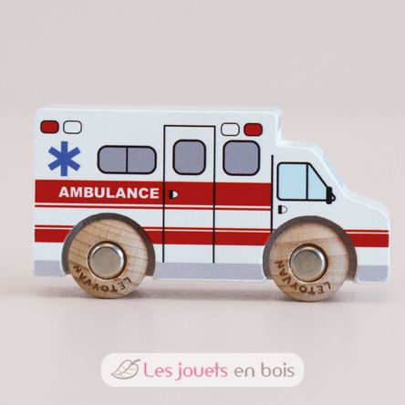 Ambulance Lance No 43 TV-GT265 Le Toy Van 4