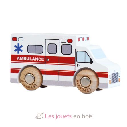 Ambulance Lance No 43 TV-GT265 Le Toy Van 1