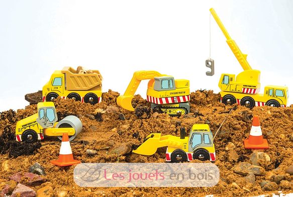 A Construction Set LTVTV442 Le Toy Van 4