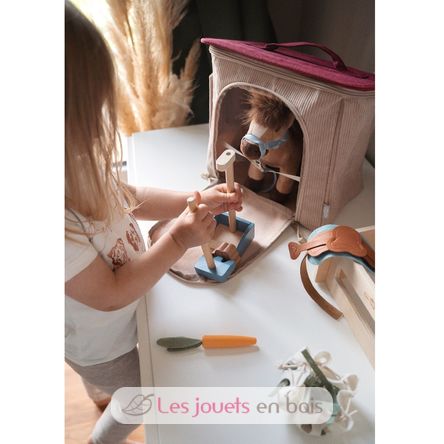 Horse with stall and accessories LE12731 Small Foot company 7