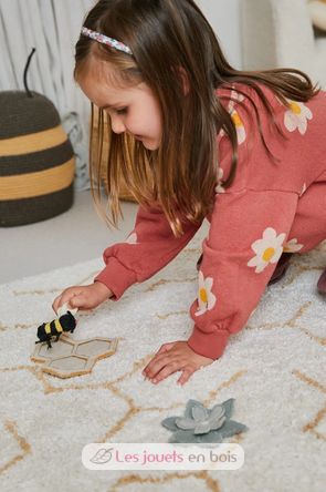 Washable play rug Pollination LC-C-POLLY Lorena Canals 3