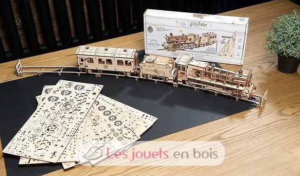 Hogwarts Express mechanical model kit U-70176 Ugears 4