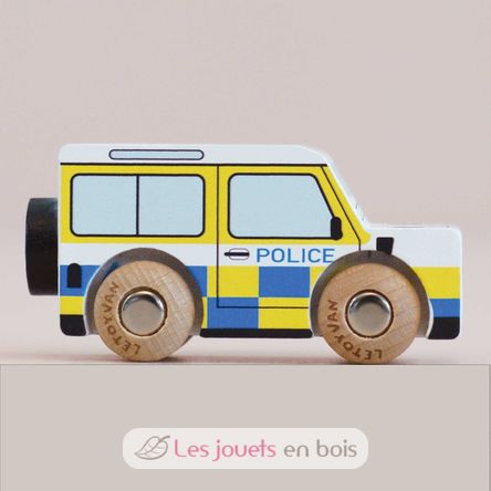 Car Bobby No 40 TV-GT250 Le Toy Van 4