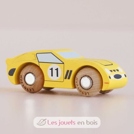 Car Luca No 24 TV-GT135 Le Toy Van 3