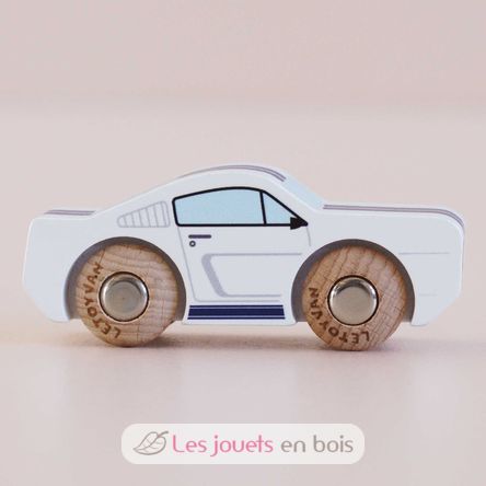 Car Maverick No 17 TV-GT95 Le Toy Van 4