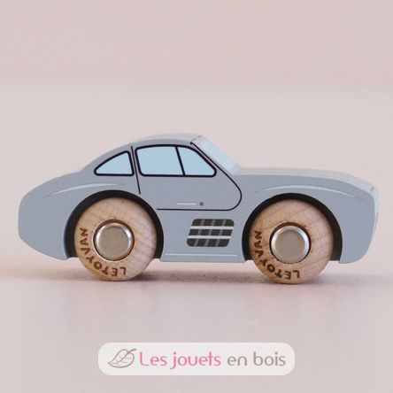 Car Mavis No 15 TV-GT85 Le Toy Van 4